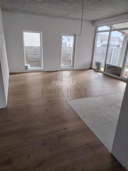 Duplex 3 dormitoare pe parter - partial mobilat - despartit prin camera tehnica - 7