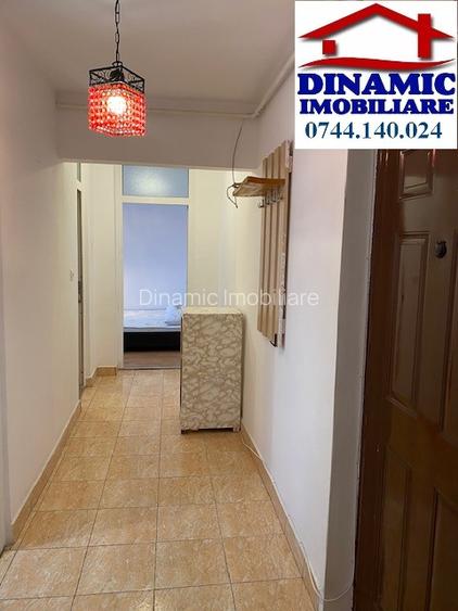 Apartament 2 camere, etaj 3, central, 300 euro/lunar. - 12