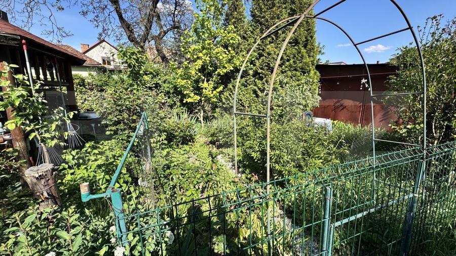 Apartament cu 3 camere, 73 mp utili + 67 mp curte, zona Bd. 21 Decembrie - 13