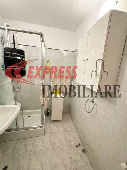 Decebal, Piata Alba Iulia, Burebista - 5