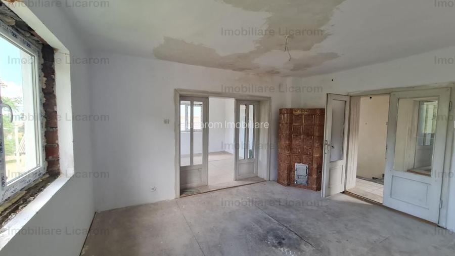 Vila P+E+Pod in Codlea zona cu aer curat,teren 1050 mp - 2