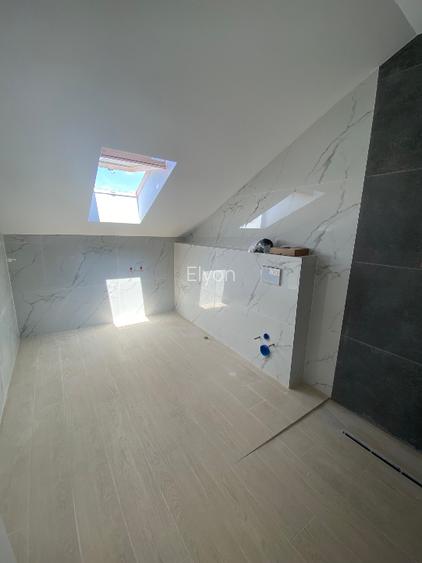 Duplex 1/2 - P+1+M, 160 mpU+terasa, 3 bai, 290 mpT - VANZATOR p. fiz, COMISION 0 - 15