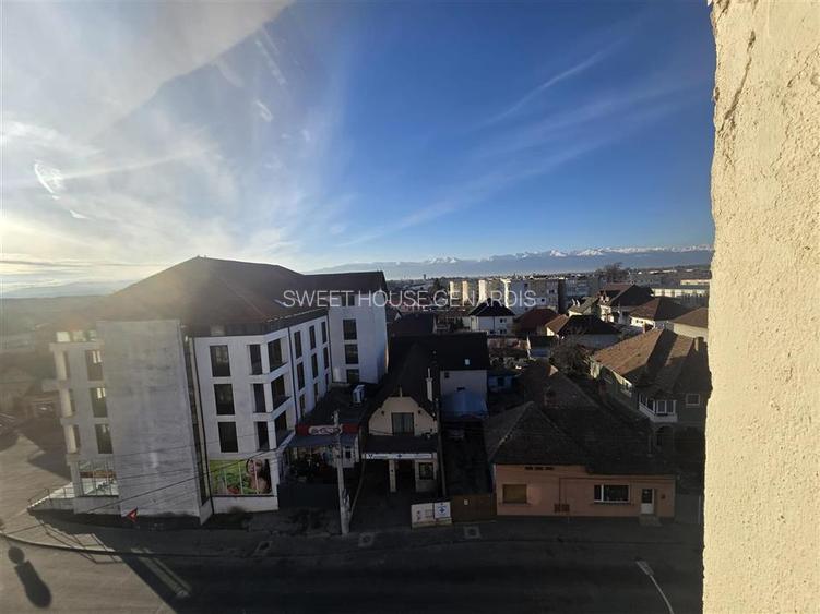 Apartament cu patru camere zona centrala - 12