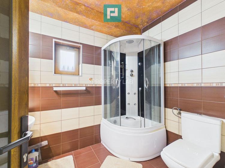 Casă spațioasă în Sântana - 27