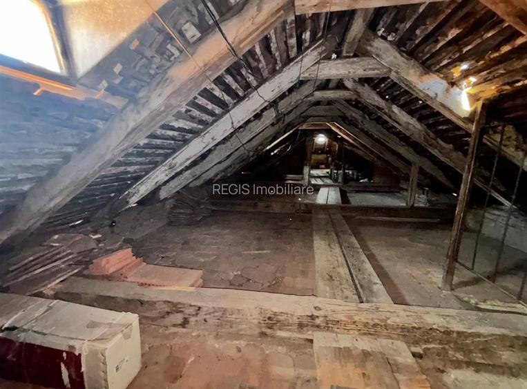 Apartament 6 Camere / Curte Privata | Centrul Istoric/ COMISION 0 - 31