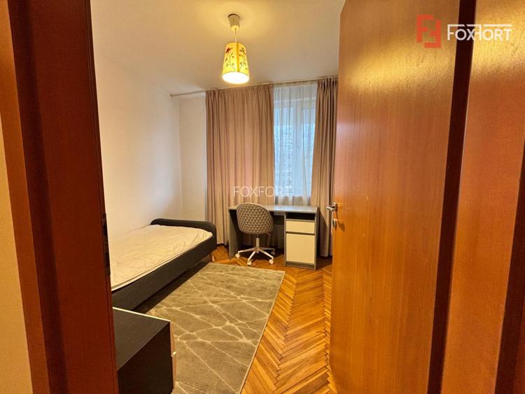 Apartament cu 3 camere de inchiriat in Arad, zona Central - 5