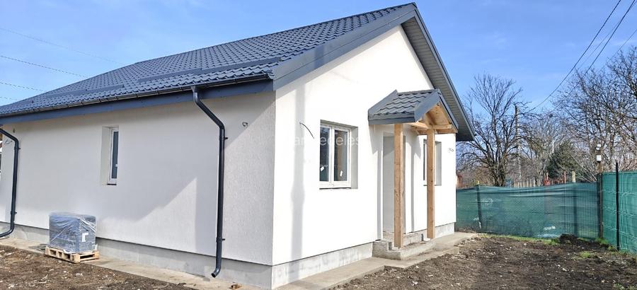 Casa individuala cu 3 camere si terasa acoperita  Fundulea autostrada A2 - 4