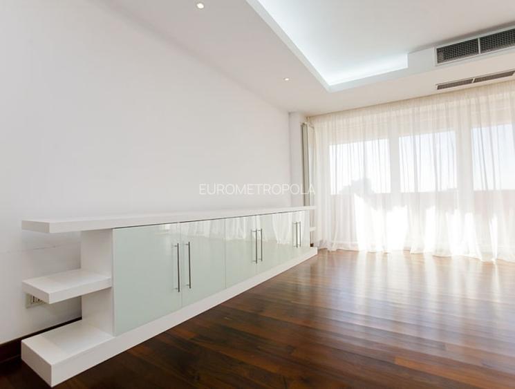 Apartament 5 camere Dacia - 3