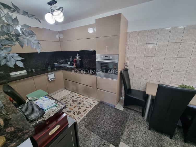 Bratianu  -casa cu deschidere pe colt - 18