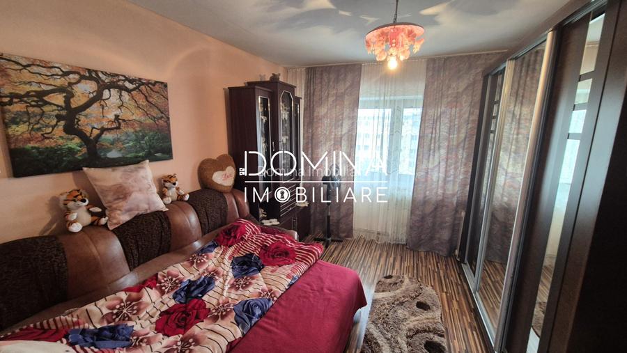Vânzare apartament 4 camere, 93 mp, în Târgu Jiu, strada Nicolae Titulescu - 4