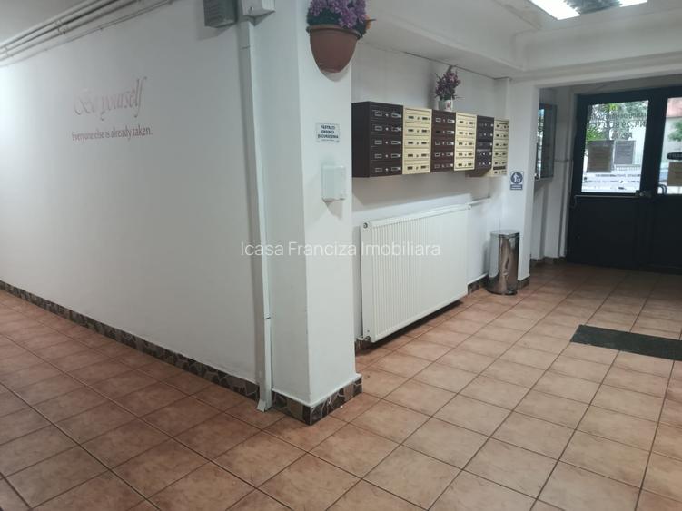 Oferim spre vânzare un apartament de lux aflat chiar în inima capitalei - 17