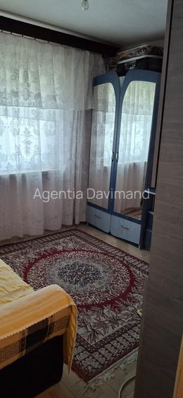 Ap. 3 camere , decomandat,  etajul 3/3 ( acoperis nou),  zona Petre Liciu. - 4