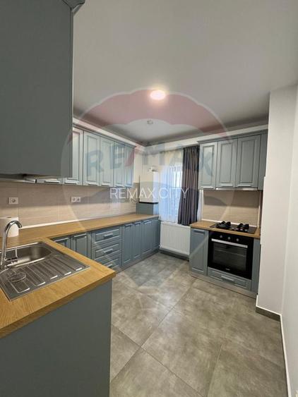 Apartament cu 3 camere de închiriat în zona 1 Mai - 6