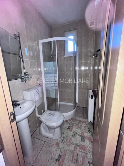 Casa de vanzare cu 3 camere, zona Schit - 6