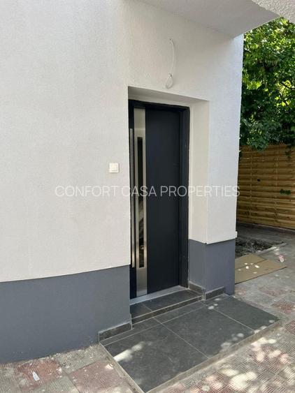 Aviatorilor - Vila spatioasa,  S+P+1E+M, CURTE 87 MP,  7 CAMERE, CENTRALA, GARAJ - 26