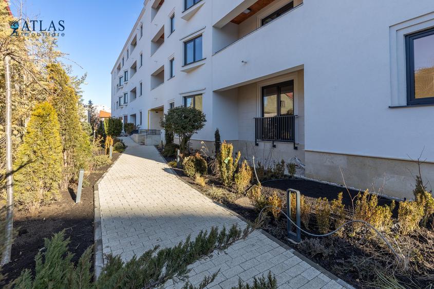 Apartament 3 camere, P+3, centru, zona de case, bloc 2025