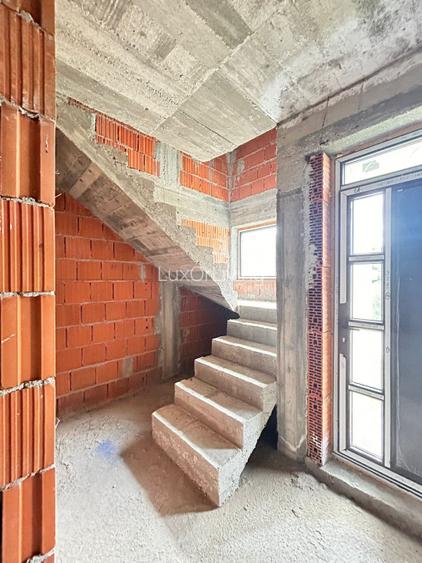 Vila spatioasa la rosu 4 camere Pipera/ pret negociabil  - 6