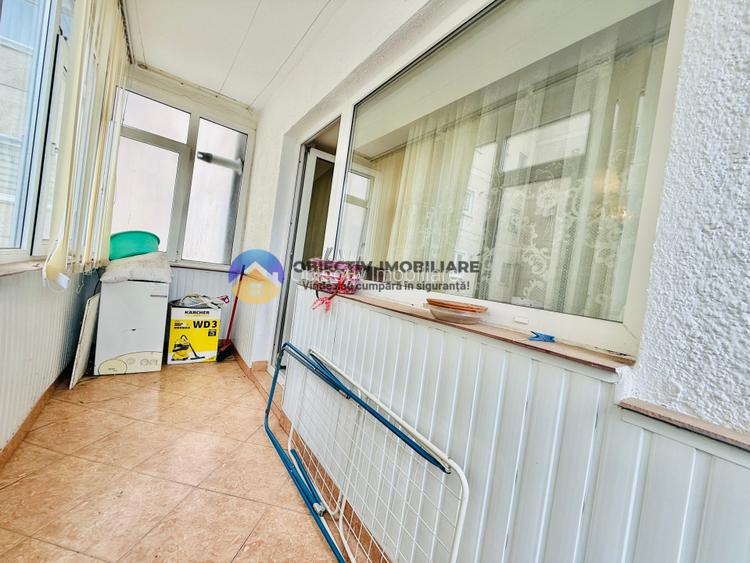 Apartament 3 camere / 2 bai/ ETAJ 2 / 80 mp / constructie 1990 - 5