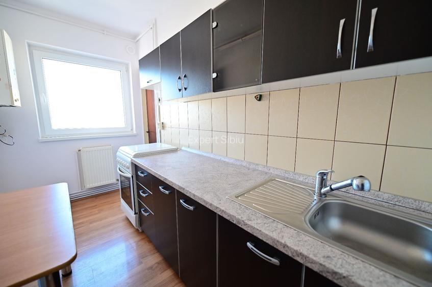 Apartament 2 camere decomandat de închiriat – zona Vasile Aaron, lângă Shopping - 5