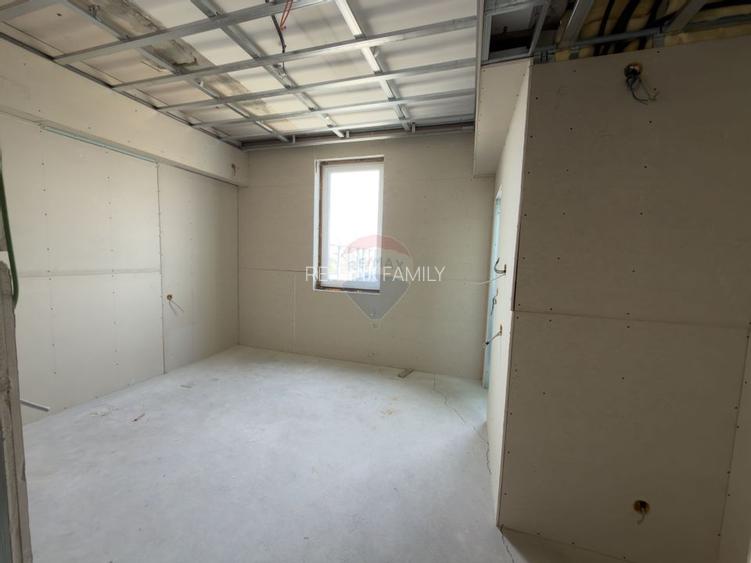 Hotel / Pensiune cu 48 camere de vânzare Calea Borsului/CT Park/ CET - 12