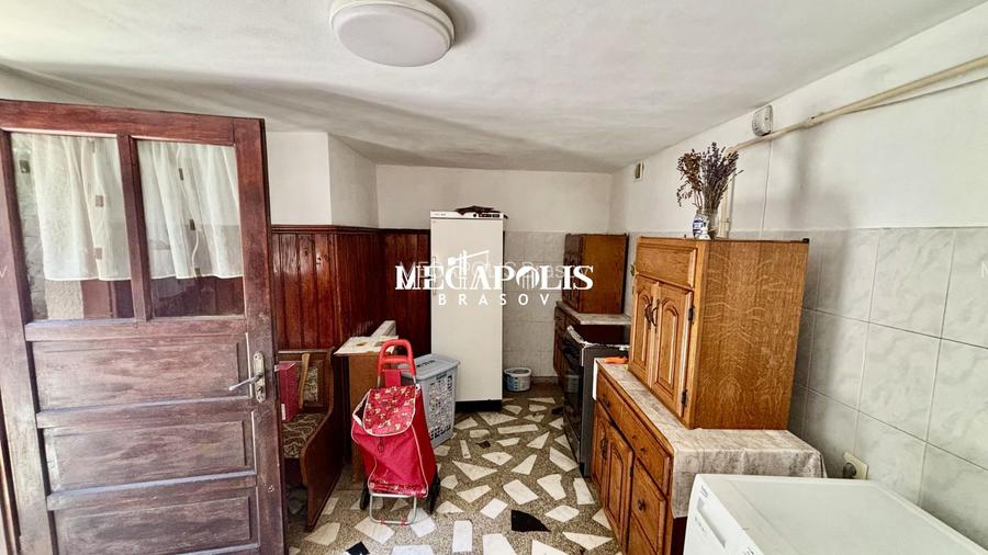 Casă individuală | Singur în curte | Garaj | Locație avantajoasă - 35