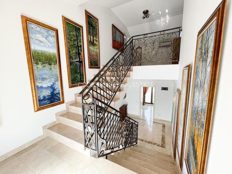 Grădină generoasă, intimitate și confort - 7