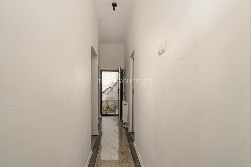 Piata Muncii - Decebal, casa 87 mp totali, 179 mp curte libera, - 24