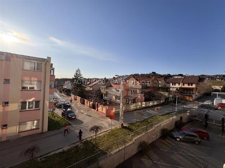 Apartament 3 camere bloc nou - 68 mp  util + balcon 10 mp - Mobilat si utilat - - 12