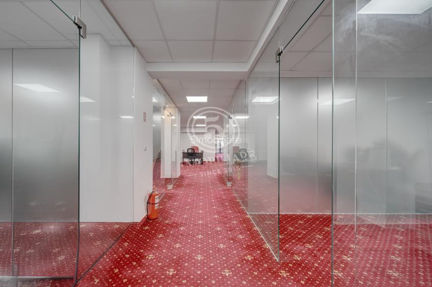 Spațiu de birouri modern, complet echipat ideal pentru IT, marketing call-center - 15