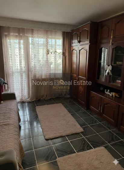 De vanzare apartament, trei camere - 4