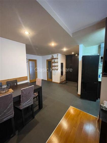 Inchiriere apartament 3 camere bloc tip vila in Andrei Muresanu- zona Engels - 3
