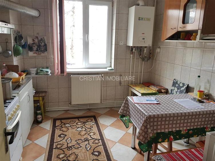 2 camere confort 1 Hipodrom parter cu balcon - 6