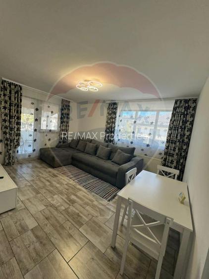 Casă / Vilă spațioasă cu curte mare de închiriat în Domnești - 3