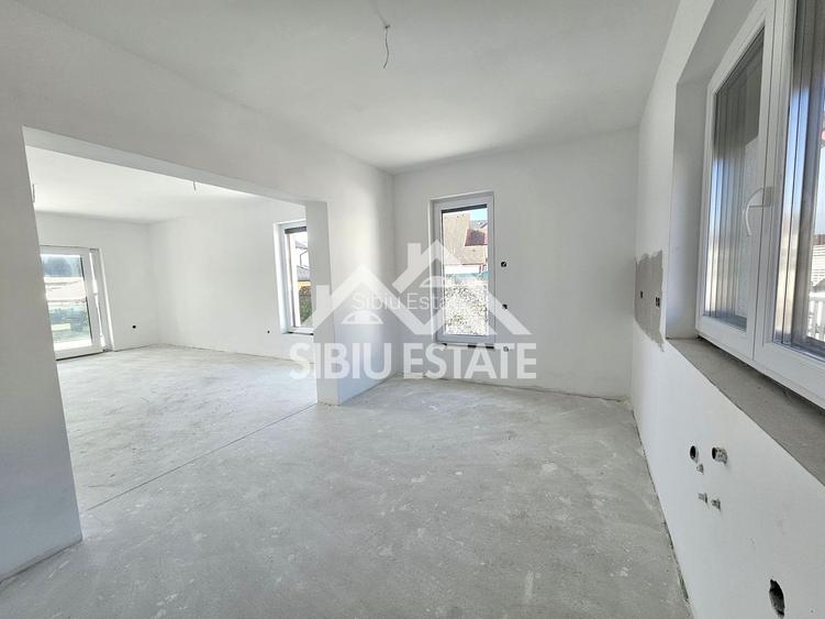 Casa Sibiu, intrare Selimbar, garaj, pivnita, curte mare - 6