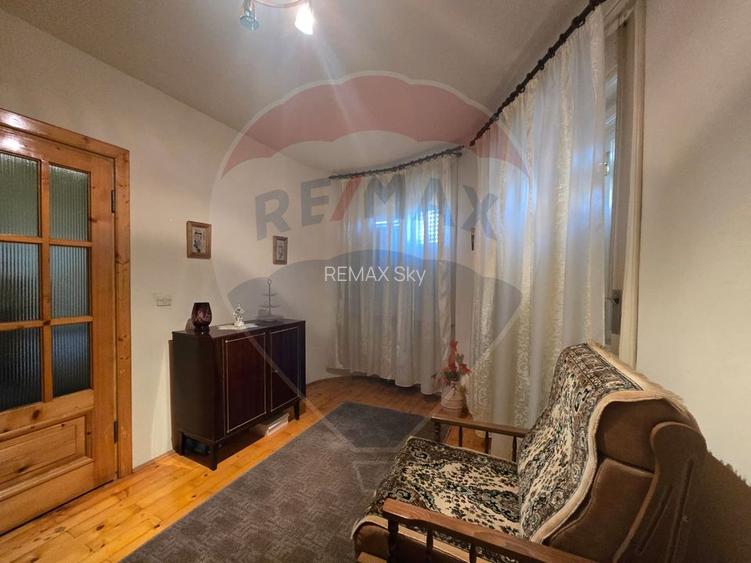 Casă spațioasă 331 mp utili + 5175 mp teren | Piscină interioară - 12