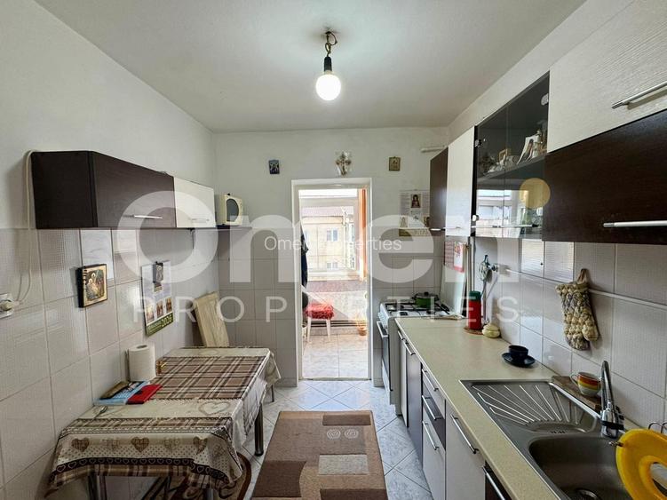 Apartament 3 camere de vânzare | zona Vasile Alecsandri | etaj 4 | - 5