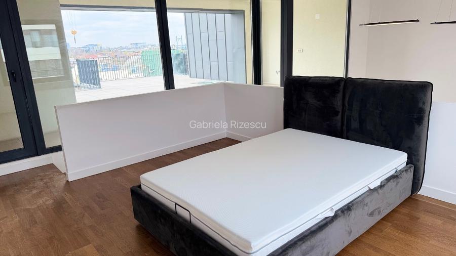 PENTHOUSE EXCLUSIVIST - MOBILAT  - GATA DE MUTARE  - 10