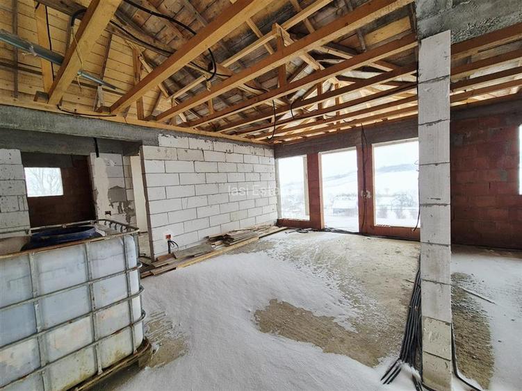 Casa individuala cu verere frumoasa - 4