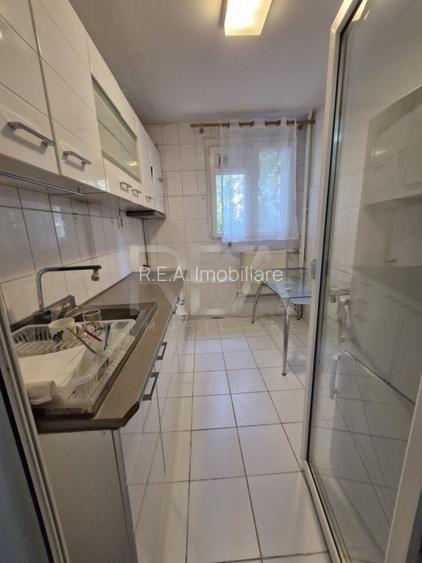 Apartament cu 3 camere la 650 de metri distanta de mers pe jos de parcul Titan - 12