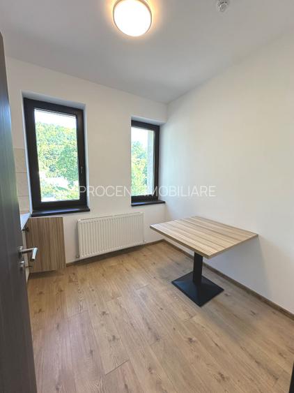 Cladire renovata, pretabila pentru hotel, pensiune, retreat, centru, etc  - 9