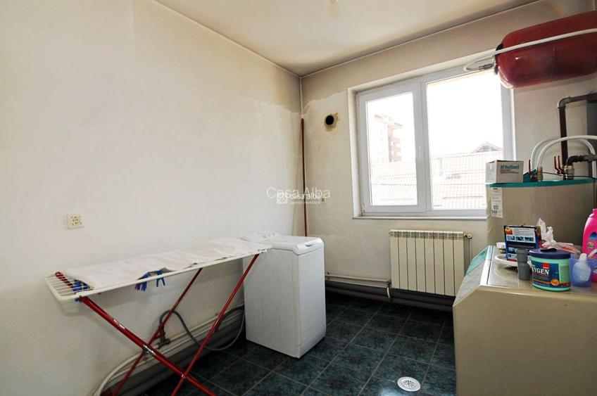 Centru, proprietate Parter + Etaj + Mansarda, disponibila imediat - 10