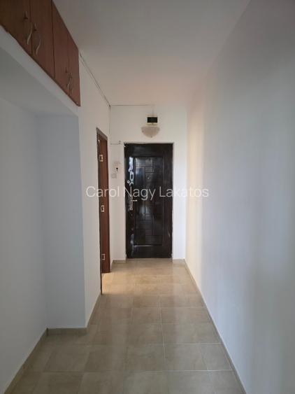 Apartament cu 2 camere , ultracentral , bun pt birouri in orasul Baraolt - 3