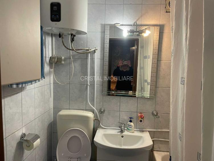 Apartament 3 camere | mobilat si utilat modern | etaj 3/4,  | loc ADP - 8