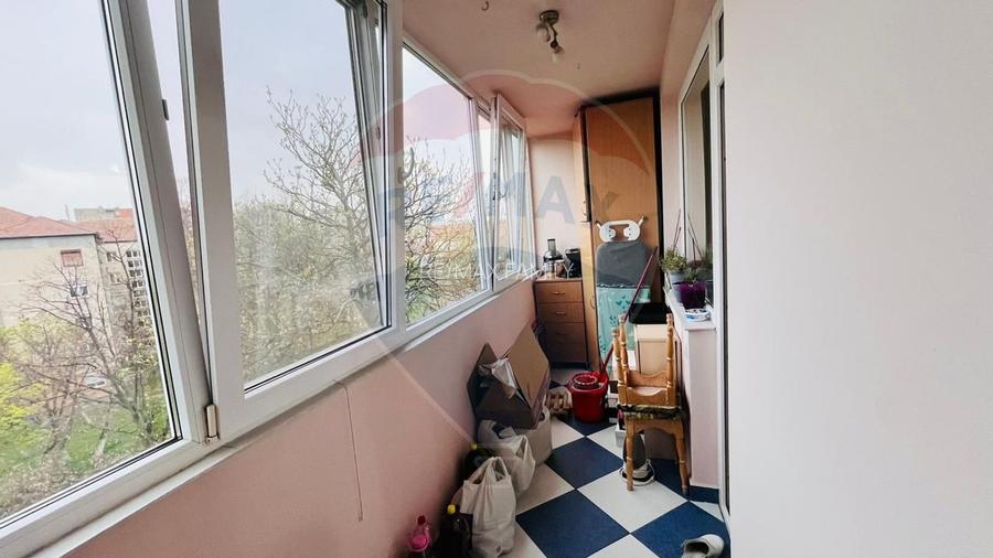 Apartament cu 3 camere de vânzare în zona Rogerius - 14