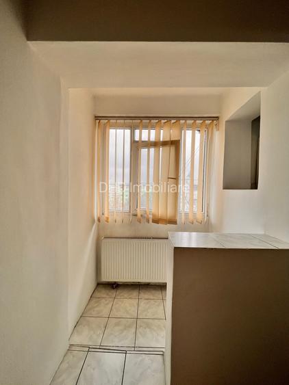 Garsonieră în Tudor Vladimirescu,etaj intermediar,CT - 10