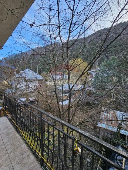 Vila cu 13 camere de vanzare - 46