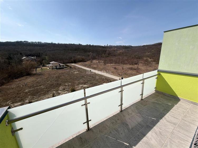 Apartament cu 3  camere in zona Copoului, Str. Fundac Ursulea - 13