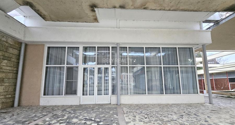 Proprietate deosebita / apartament 4 camere / Neptun / renovat / comision 0% - 2