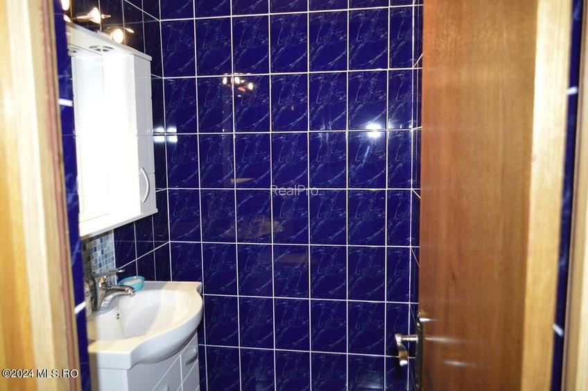 	Centru - Apartament 4 camere - 103 mp, 3 balcoane, loc de parcare! - 12