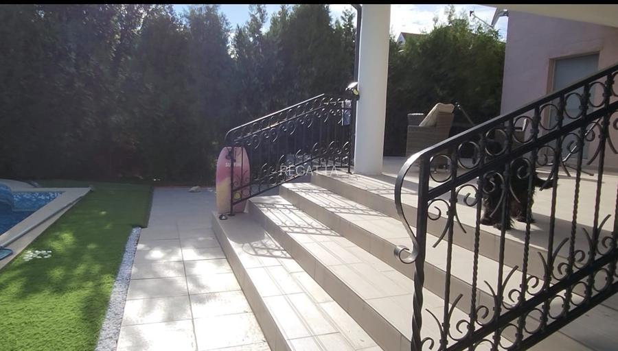 VILA IMPRESIONANTA CU ACCES LA LAC si PISCINA - 8